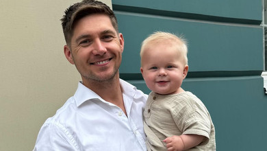 Остапчук замилував першою стрижкою 7-місячного сина