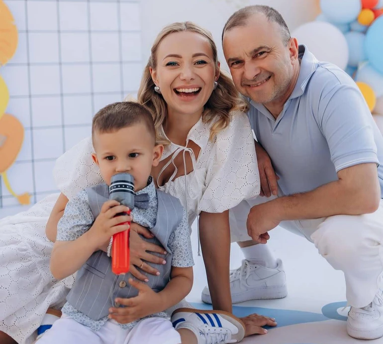Це сльози щастя: Репяхова емоційно поділилася новиною про їхнього з Павліком 4-річного сина