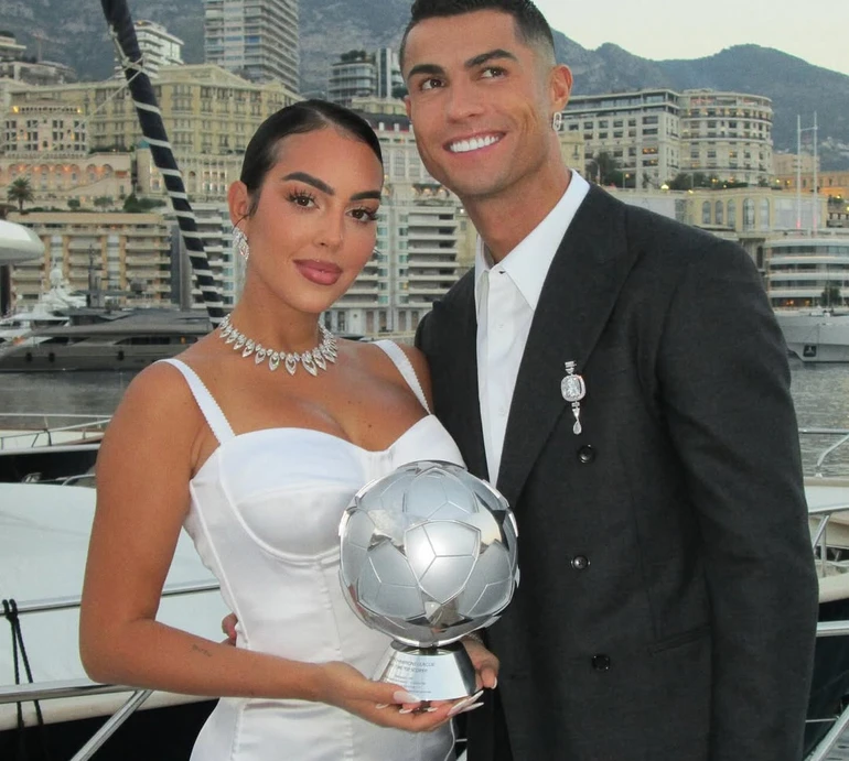 Після 9 років стосунків: стало відомо, де і коли одружаться Роналду та його кохана