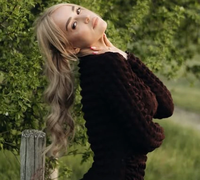 Без пафосу став моєю опорою: переможниця Холостяка Бєлєнь романтичними фото оголосила про нові стосунки