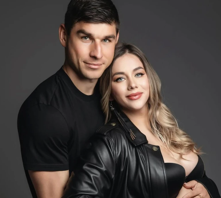 Футболіст Маліновський став батьком вдруге. Фото