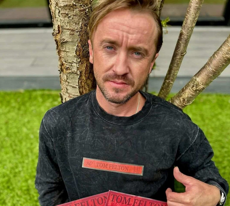 Тобі 36 років, знайди справжню роботу: зірку Гаррі Поттера висміюють у мережі після виходу нової пісні