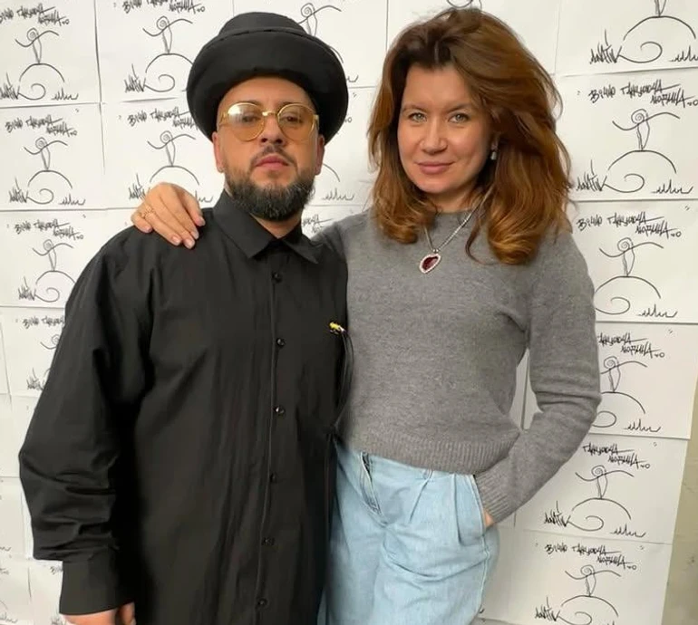 Зростає не лише любов: Монатік розповів, як змінилися стосунки з дружиною, та похвалився захопленнями синів