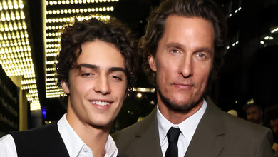 МакКонахі з 17-річним сином попозували на прем'єрі фільму, де разом зіграли