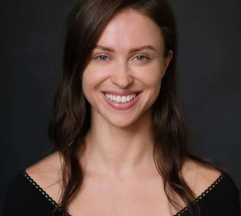 Жінка-кішка, яка лається: Маремуха в сексі кетс'юті продемонструвала гнучкість і свою темну сторону