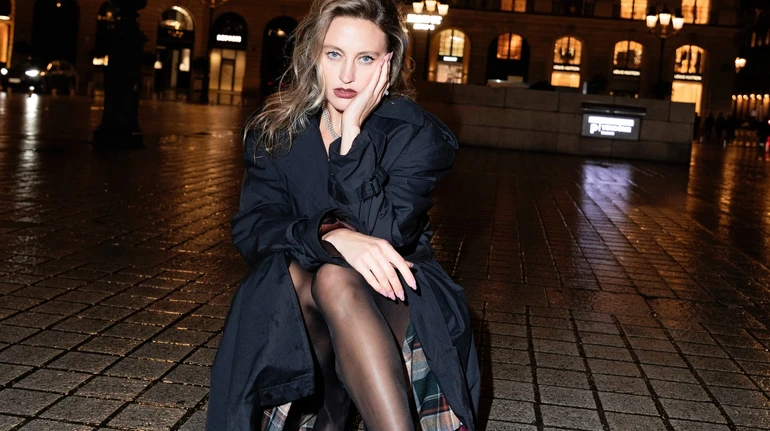 Бушміна повністю голою вляглася на заледенілий пірс та згадала своє дитинство без води на Луганщині