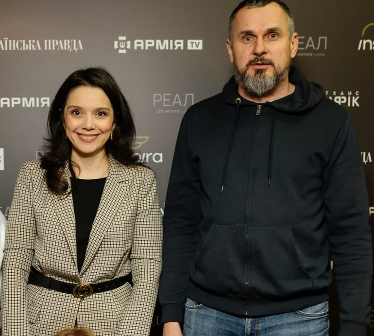 Дружина з 2-річним сином підтримали Сенцова на прем'єрі його фільму. Фото