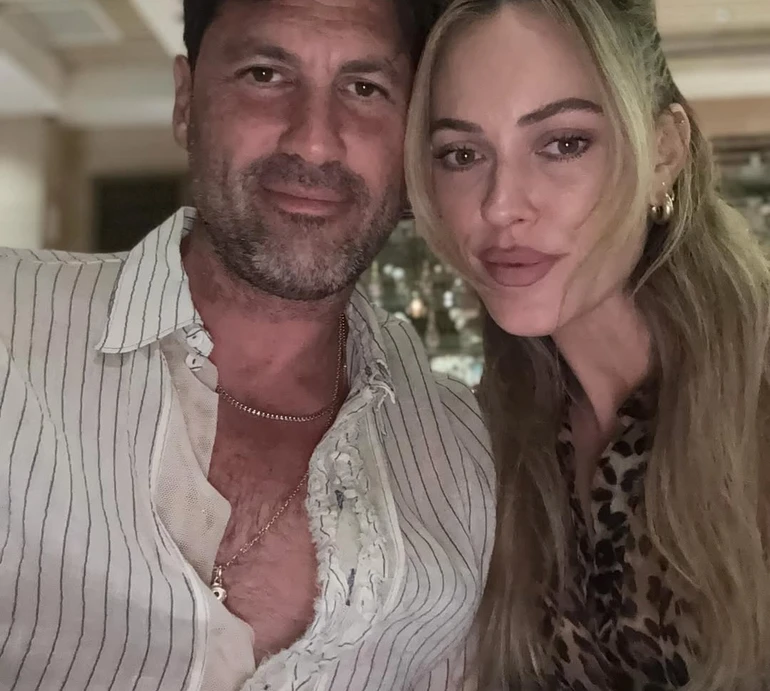 Наша головна капітанка: Чмерковський привітав дружину з 39-річчям милими фото з синами