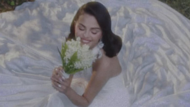 Церемонія в саду та букет конвалій: Селена Гомес уперше вийшла заміж. Фото