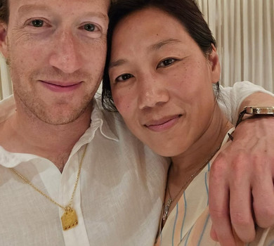 Пишаюся: Цукерберг похизувався ошатною дружиною, яка здобула престижну відзнаку. Фото