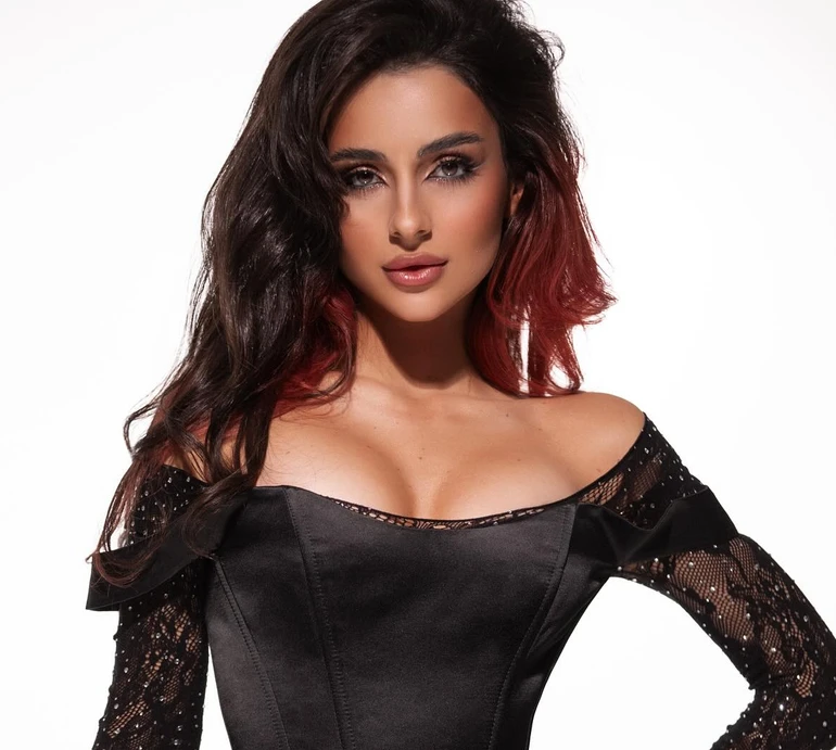 Все життя ненавиджу спорт: Трінчер розказала, як полюбила тренуватися, і похвалилася тілом після 8 місяців занять