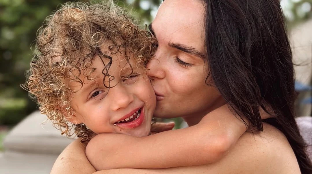 Головний бандюк інстаграма: Мірошниченко відреагувала на хейтерський коментар про 4-річного сина кумедним відео з ним