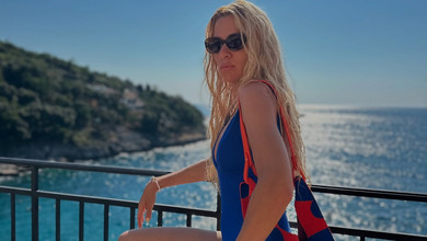 Горбачова у яскравому купальнику на тлі моря заявила, що готова ділитися дорослою сексуальністю