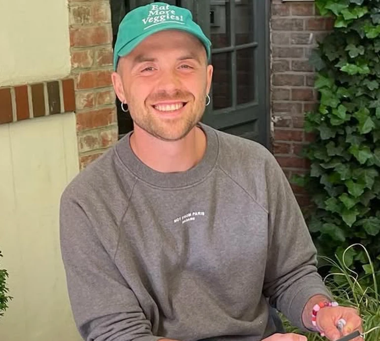 Блонд і картата сумка: Кацурін показав, яким був після переїзду з Бердянська до Києва