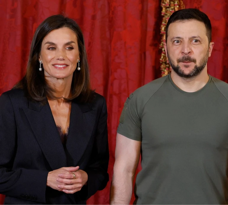 Королева Летісія в брючному костюмі за 230 євро зустріла Зеленського у своєму палаці