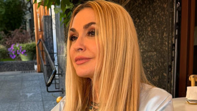 Хіба це я вже така доросла?: Сумська у вишитій сукні пройшлася київськими пагорбами у свій новий рік. Відео