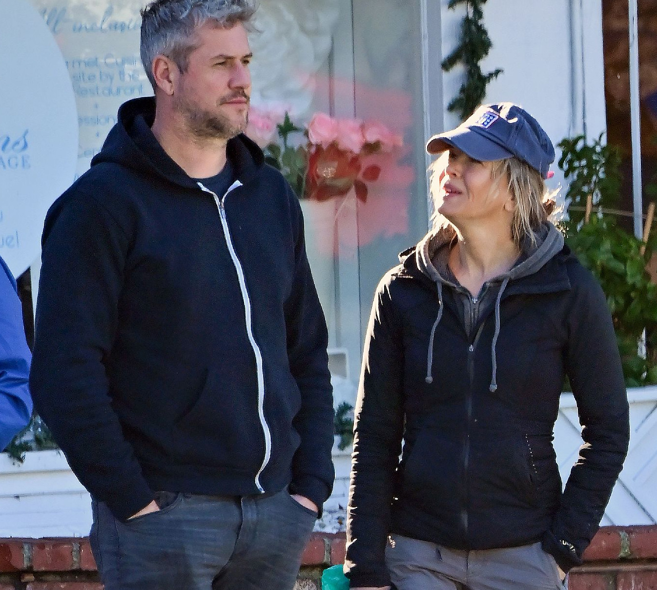 Банкрутство та позови: інсайдер розповів, чому Зеллвегер із бойфрендом живуть окремо вже рік