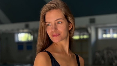 Без гриму, без фільтрів і без зайвих думок: Кучеренко в купальнику попозувала в басейні та розповіла, як плавання впливає на її форму