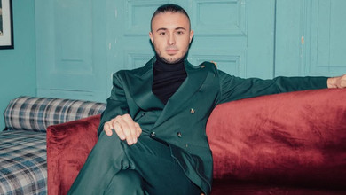 Розваги з татом: Тополя разом з 10-річним сином зліпив сніговика та заселфився в парку