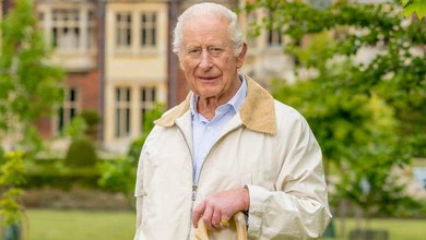 Економить зубну пасту та любить попрасовані шнурки: колишній дворецький розповів про цікаві звички короля Чарльза ІІІ