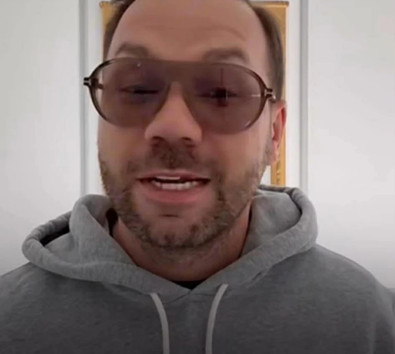 Текстурні, до ліктя та мітенки: Андре Тан назвав актуальні моделі рукавичок цього сезону