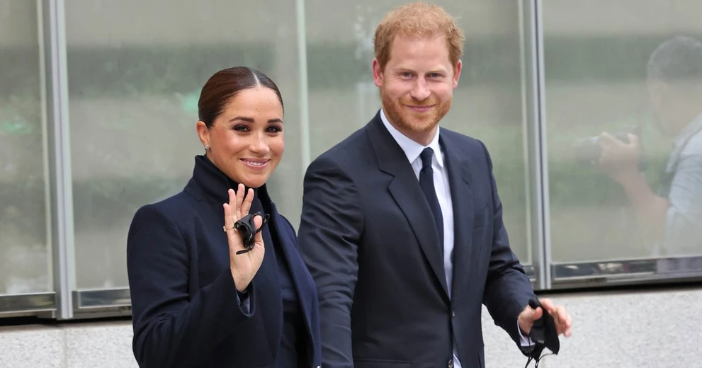 Меган Маркл у розкішній шовковій сукні засвітилася з принцом Гаррі на події Netflix - фото