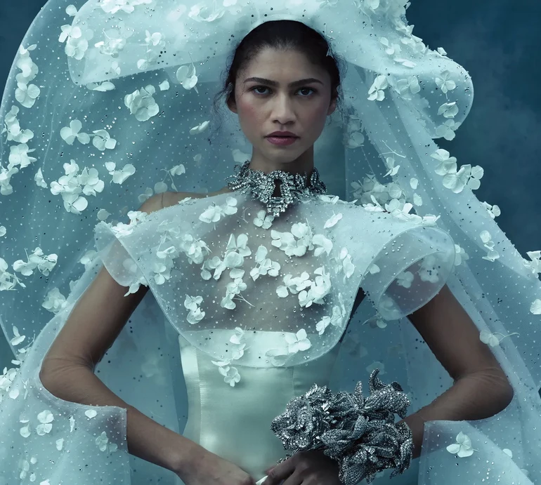 27-річна Зендея заговорила про закінчення кар'єри та ефектно помахала ногами для Vogue