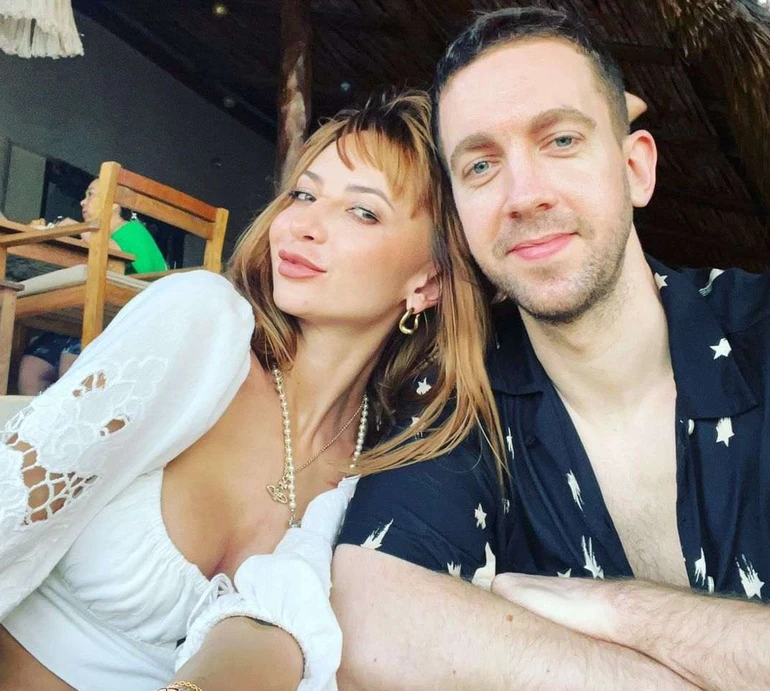 Вивчив мову за 4 місяці: Сопонару розказала про весілля з коханим-британцем