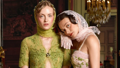 Мереживо з барахолки, антикварні прикраси та бабусине хутро: як носити трендовий вінтаж. Фото