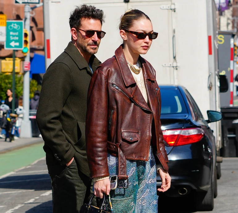 49-річний Купер готується покликати заміж на 20 років молодшу Хадід - інсайдер