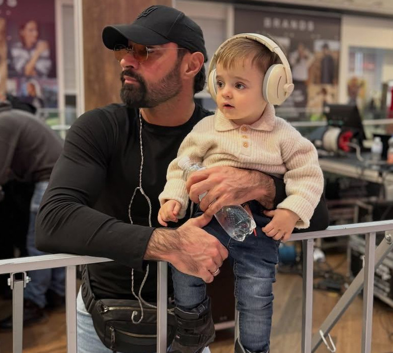 Встигла дитині закрити вуха руками: дружина Козловського про приліт шахеда неподалік від їхнього дому і як відреагував син