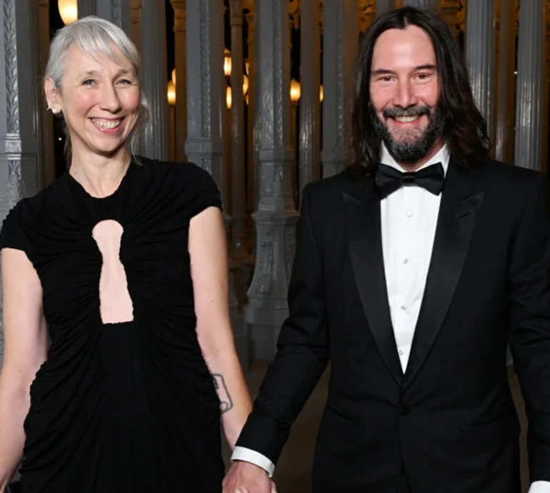 Вперше під вінець: 61-річний Кіану Рівз зіграв таємне весілля