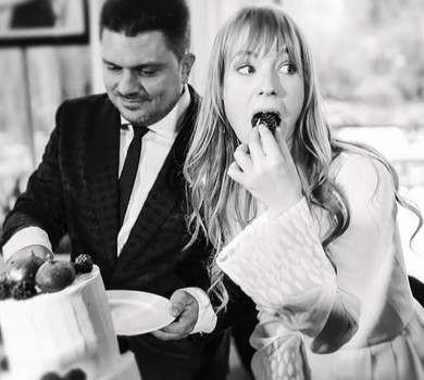 Дякую, моя любов: Тарабарова з нагоди ромашкового весілля пригадала свій розпис з чоловіком. Фото