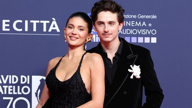 Декольтована Дженнер і Шаламе в оксамиті дебютували на хіднику як пара. Фото