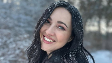 Сніг у волоссі та сліпуча усмішка: Вітвіцька наробила вайбових фото на природі