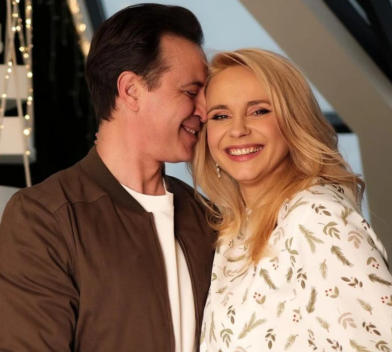 Народилася дика сімейка: вагітна Ребрик привітала чоловіка з 12-тою річницею і показала сімейні фото