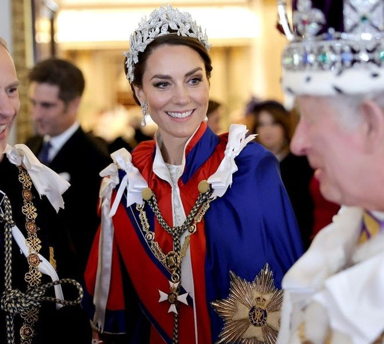 До 42-річчя принцеси Вельської: цікаві образи Кейт Міддлтон, які нагадують про леді Ді