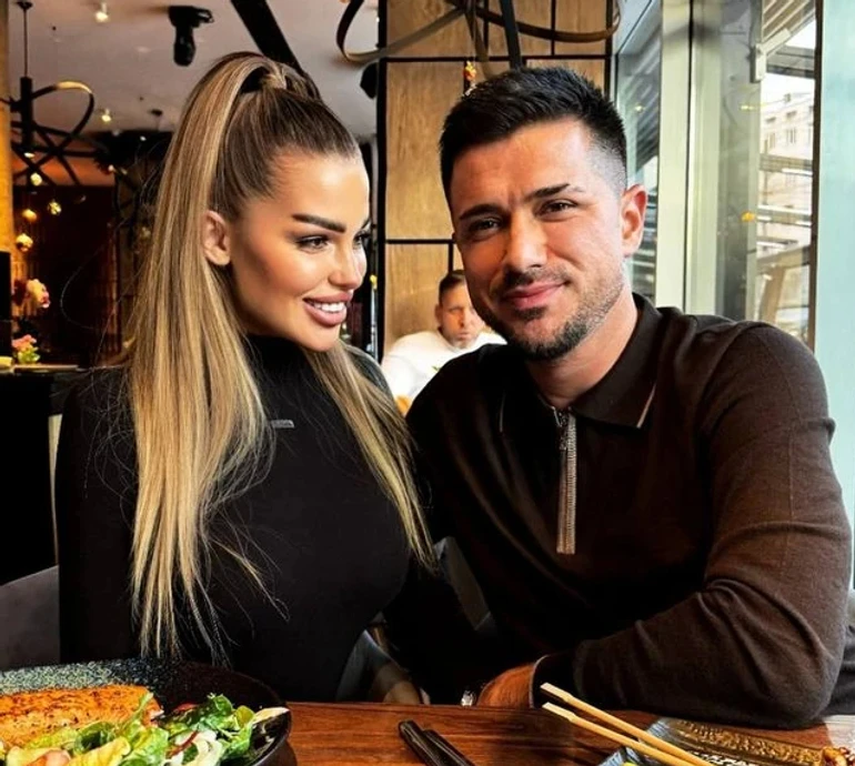 Екс Лорак показав пристрасні поцілунки з новою коханою