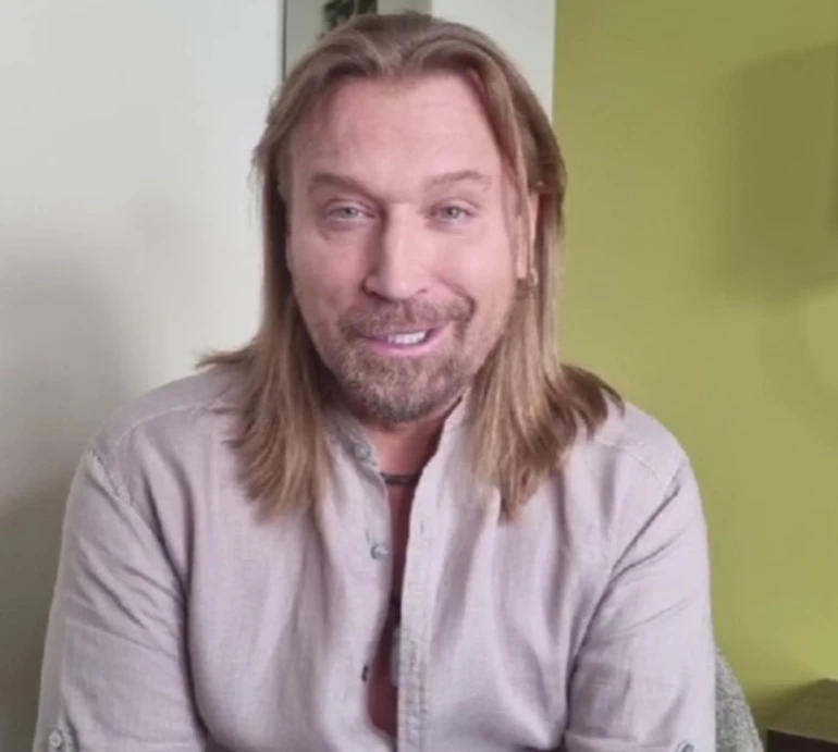 Усе в Олега вже нормально: Винник після звинувачень у брехні вигулькнув у мережі. Відео