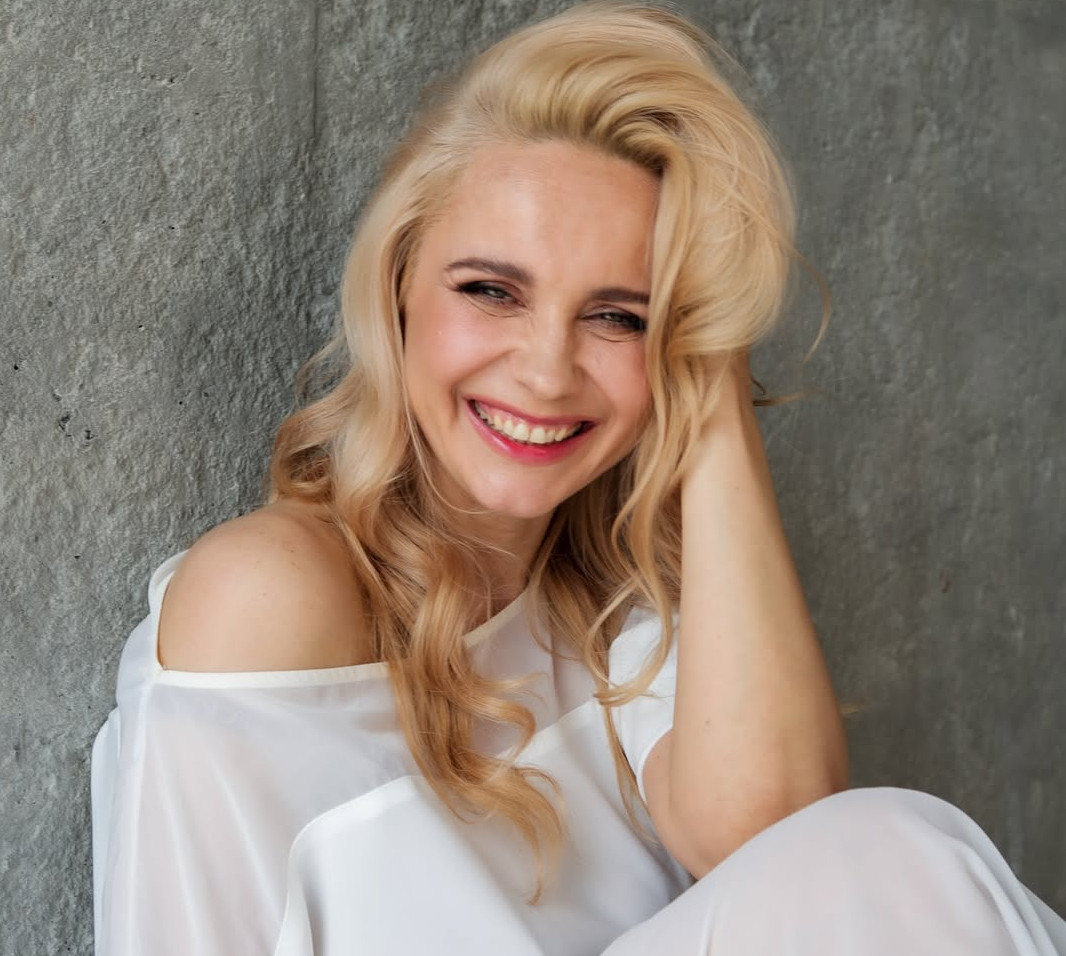 За секунду до: Ребрик насмішила селфі з дочкою, де її повалила хвиля