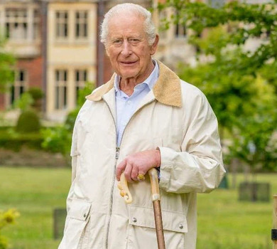 Економить зубну пасту та любить попрасовані шнурки: колишній дворецький розповів про цікаві звички короля Чарльза ІІІ