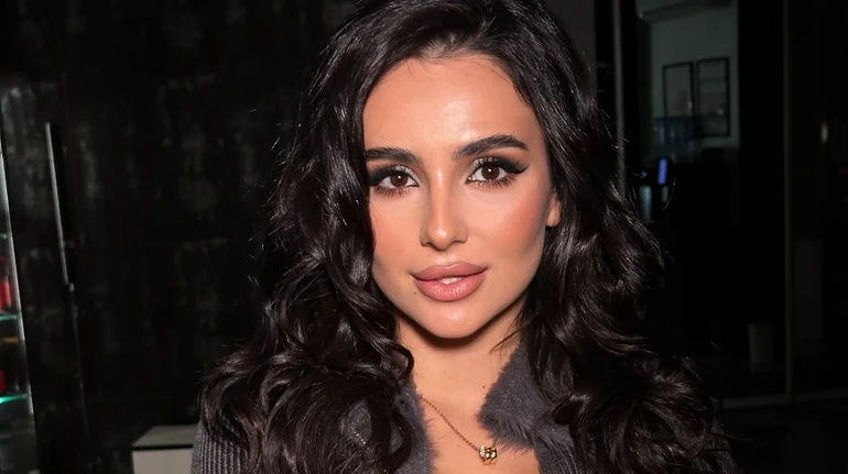 Все життя мала ідеальну шкіру: Трінчер уперше показала обличчя з акне та розповіла про свій шлях до ремісії