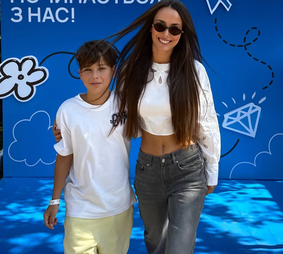 Сміюся разом з вами: Мішина показала, чим закінчилася невдала стрижка її 13-річного сина. Фото