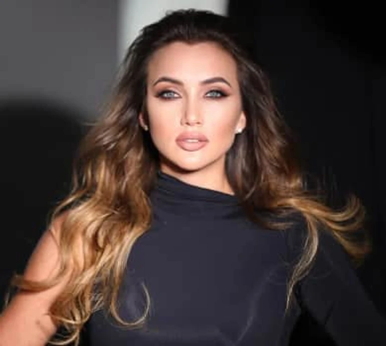 Я розриваюся: Різатдінова про розставання з бойфрендом, вартість життя в Іспанії та план щодо повернення до України