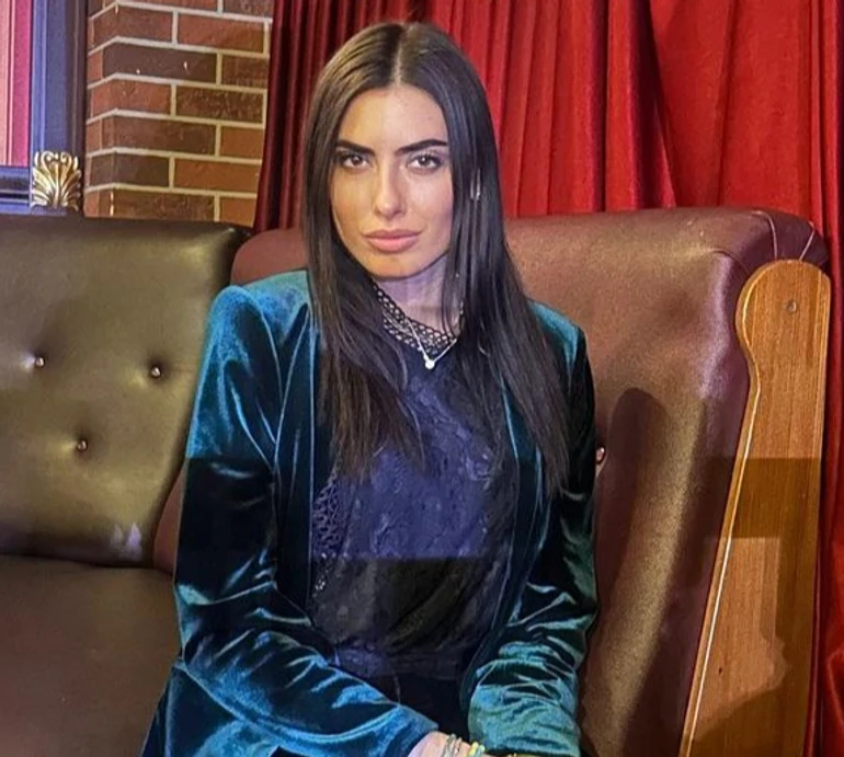 Депутатка Мезенцева у блискучих штанях та оксамиті відгуляла 34-річчя під Green Grey