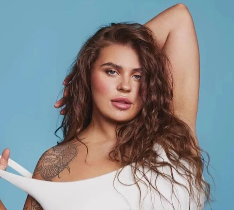 Заріцька посвітила ногами в лосинах під час маленьких радощів. Відео