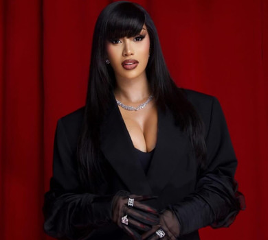 Cardi B стала мамою втретє і показала немовля на руках у (екс)чоловіка. Фото