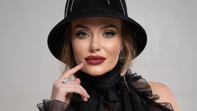 Моя людина-всесвіт: Камінська на честь ювілея сина показала його кумедні фото в синій шубі та з ковбасою