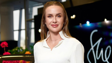 Сімейний час: Світоліна замилувала селфі з татом, мамою і бабусею в одеському театрі