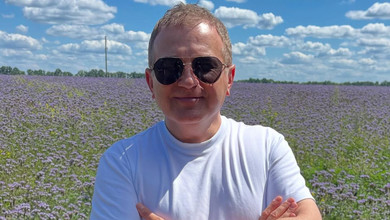 Горбунов на потішному відео показав спортивні розваги з 8-річним сином